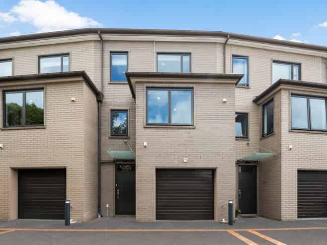 51/130 Great South Road, Remuera