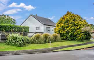 14B Kauri Drive, Waiuku