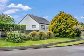 14B Kauri Drive, Waiuku