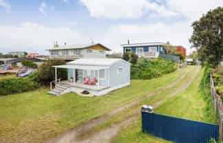 7 Chaffey Street, Foxton Beach