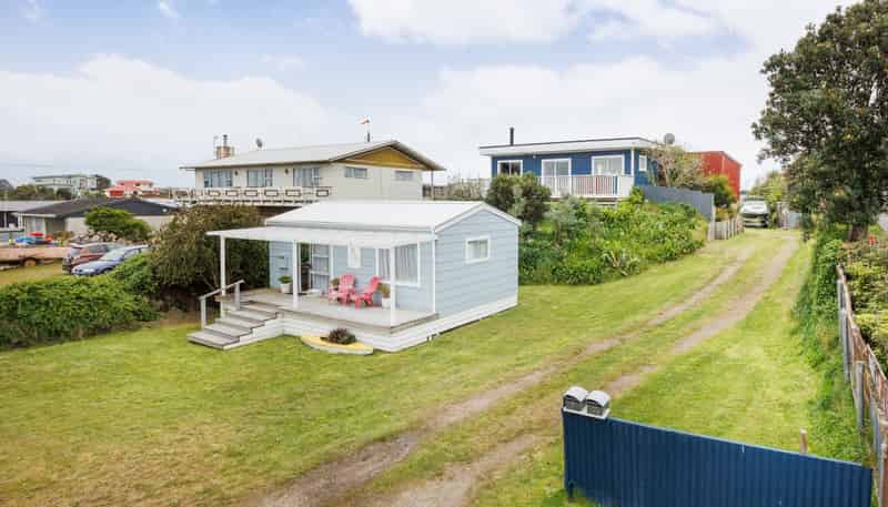 7 Chaffey Street, Foxton Beach