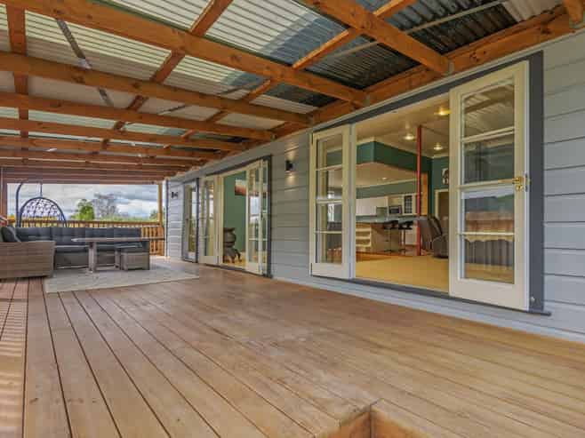 64 Kiwi Road, Taihape