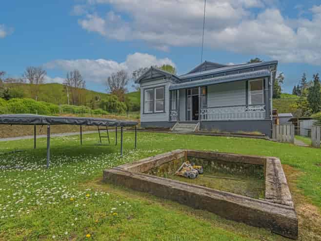 64 Kiwi Road, Taihape