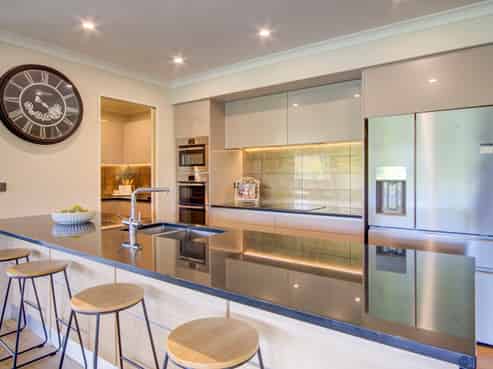 10 Burntwood Lane, Pegasus