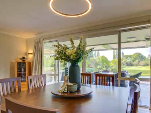 10 Burntwood Lane, Pegasus