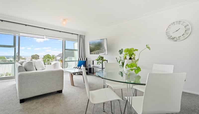 4/13 View Road, Mount Eden