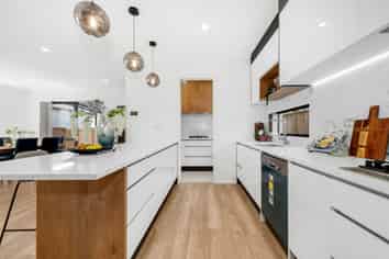 15 Raumaota Road, Flat Bush