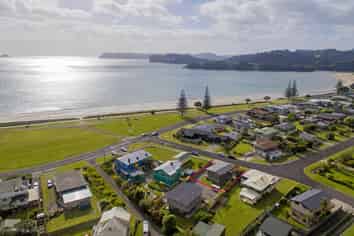 1A  Bruce Street (Upstairs), Whitianga