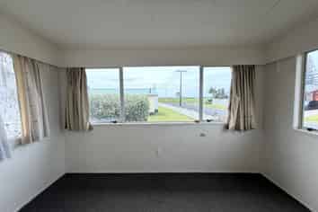 1A  Bruce Street (Upstairs), Whitianga