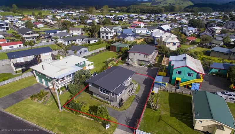1A  Bruce Street (Upstairs), Whitianga