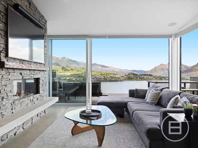 9B St Mathews Place, QUEENSTOWN HILL