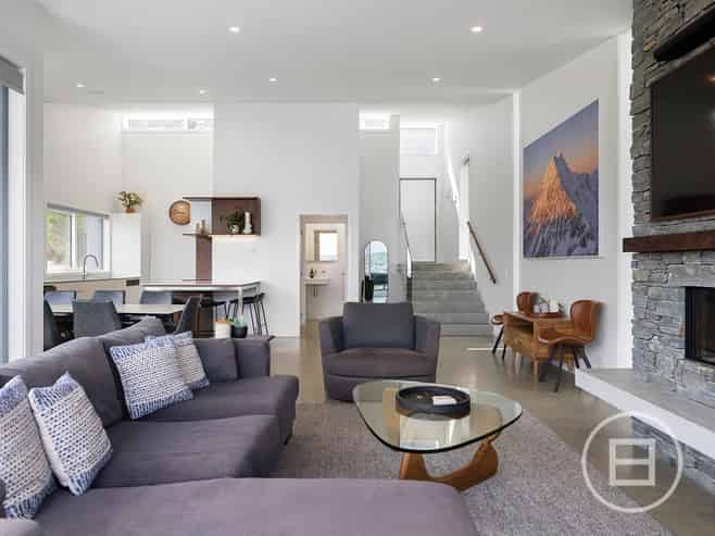 9B St Mathews Place, QUEENSTOWN HILL
