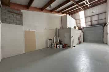 Workshop / Storage Unit for Lease