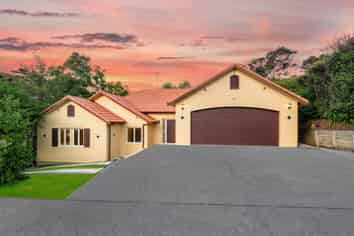 23 Twin Court, Albany