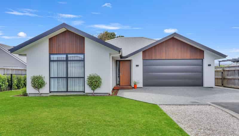 7 Thomas Way, Brightwater