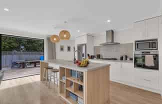 7 Thomas Way, Brightwater