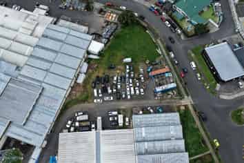 Metalled secured yard | 2,300sqm