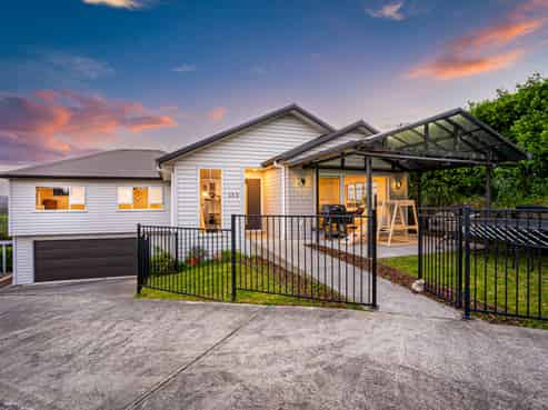 220 Forest Hill Road, Waiatarua