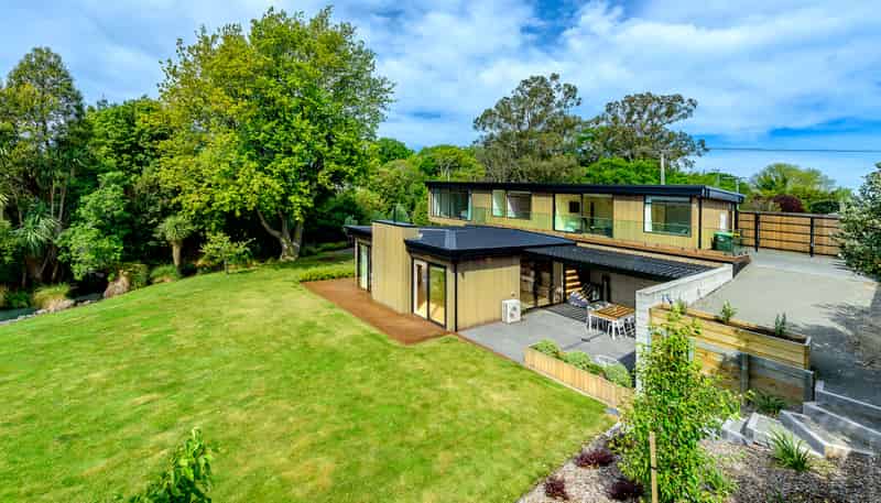 150 North Belt, Lincoln