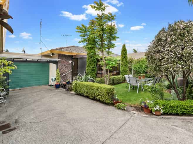 2/12 Moenui Avenue, Orewa