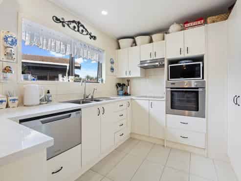 2/12 Moenui Avenue, Orewa