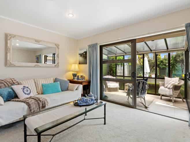 2/12 Moenui Avenue, Orewa