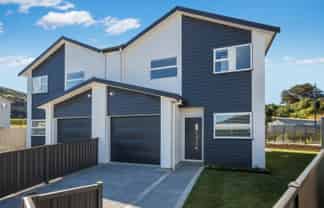 8 Parekareka Lane, Porirua