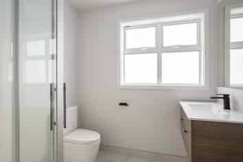 8 Parekareka Lane, Porirua