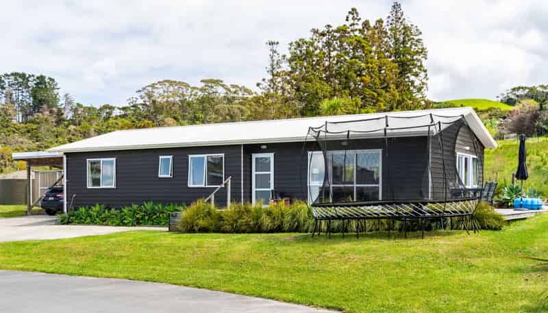 6 Wharuka Glade, Mangawhai