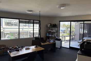Light filled, Havelock North Office