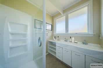 8 Kowhai Street, Highfield