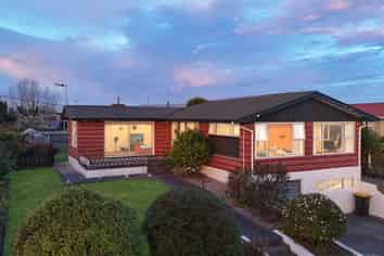 8 Kowhai Street, Highfield