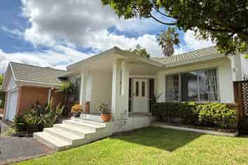 10 Tyburn Lane, Unsworth Heights