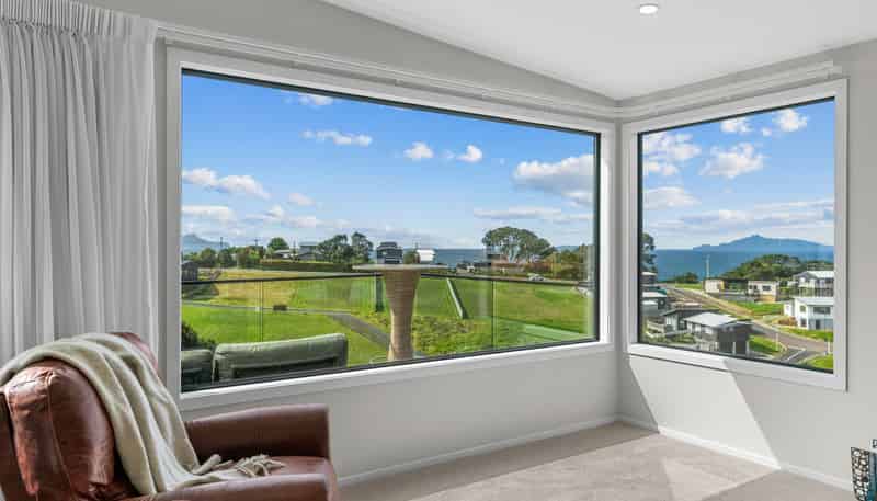 13 Starlight Place, Langs Beach