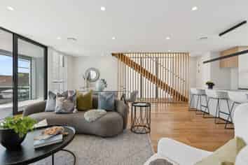 8B Sayegh Street, Saint Heliers