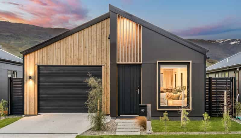 95 Wooing Tree Avenue, Cromwell