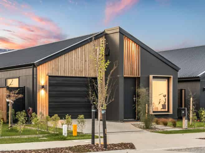 95 Wooing Tree Avenue, Cromwell
