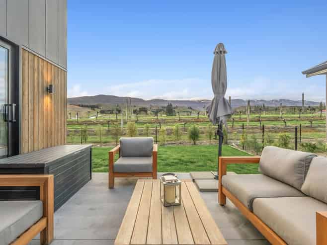 95 Wooing Tree Avenue, Cromwell