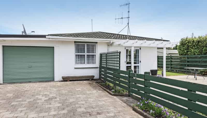 2/34A Te Aute Road, Havelock North