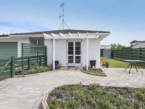 2/34A Te Aute Road, Havelock North