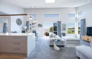 4 Buckingham Court, Britannia Heights