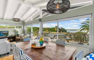 23 Oxford Street, Whakapirau