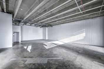 Versatile ground floor office space