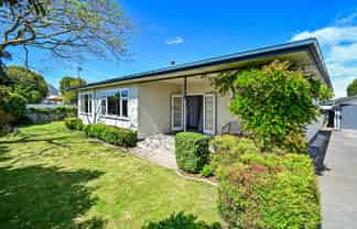 700 Frederick Street West, Mahora