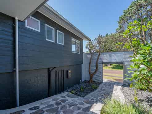 6 Bell Road, Pauanui