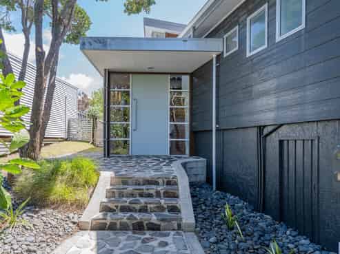 6 Bell Road, Pauanui