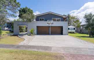 6 Bell Road, Pauanui