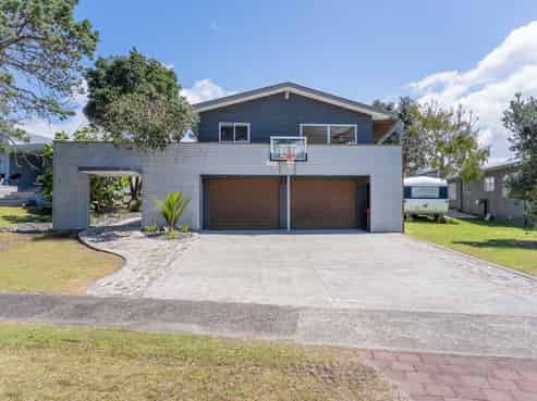6 Bell Road, Pauanui