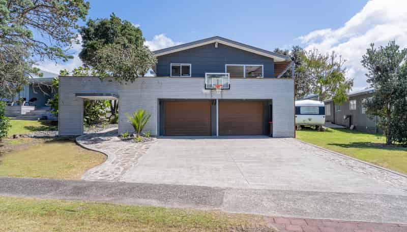 6 Bell Road, Pauanui
