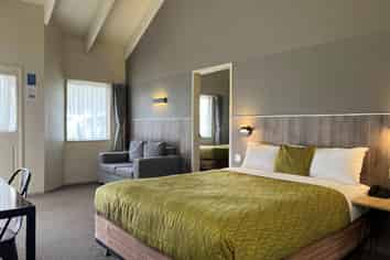 Renovated + Refurbished Airport Motel Opportunity